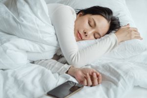 Jak efektywność zawodowa zależy od snu